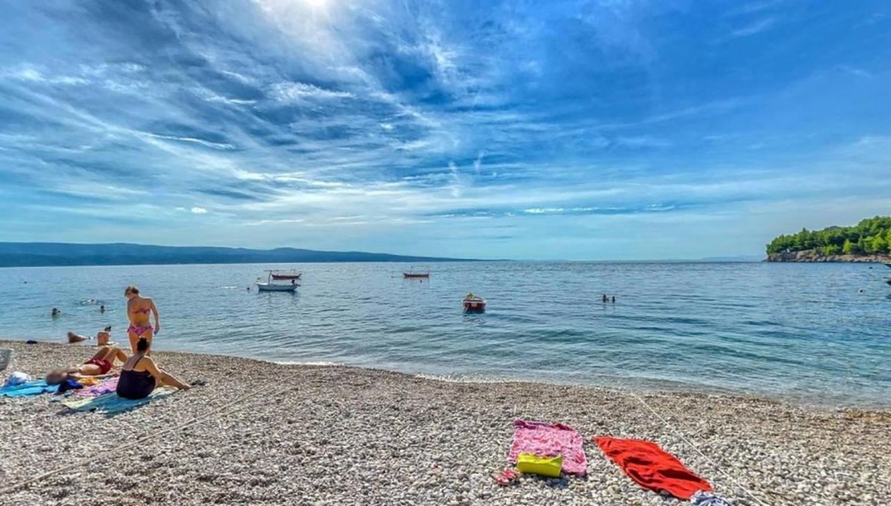 אומיס Adriatic Beach Suites מראה חיצוני תמונה