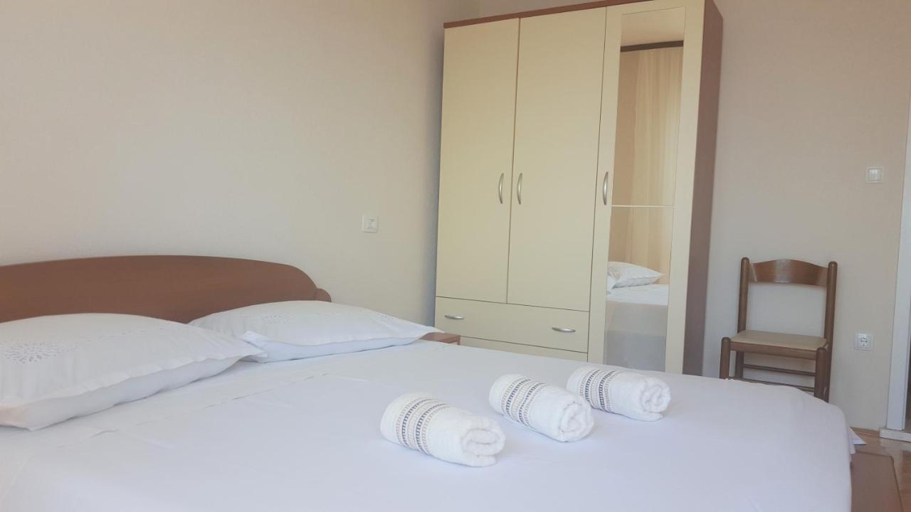 אומיס Adriatic Beach Suites מראה חיצוני תמונה