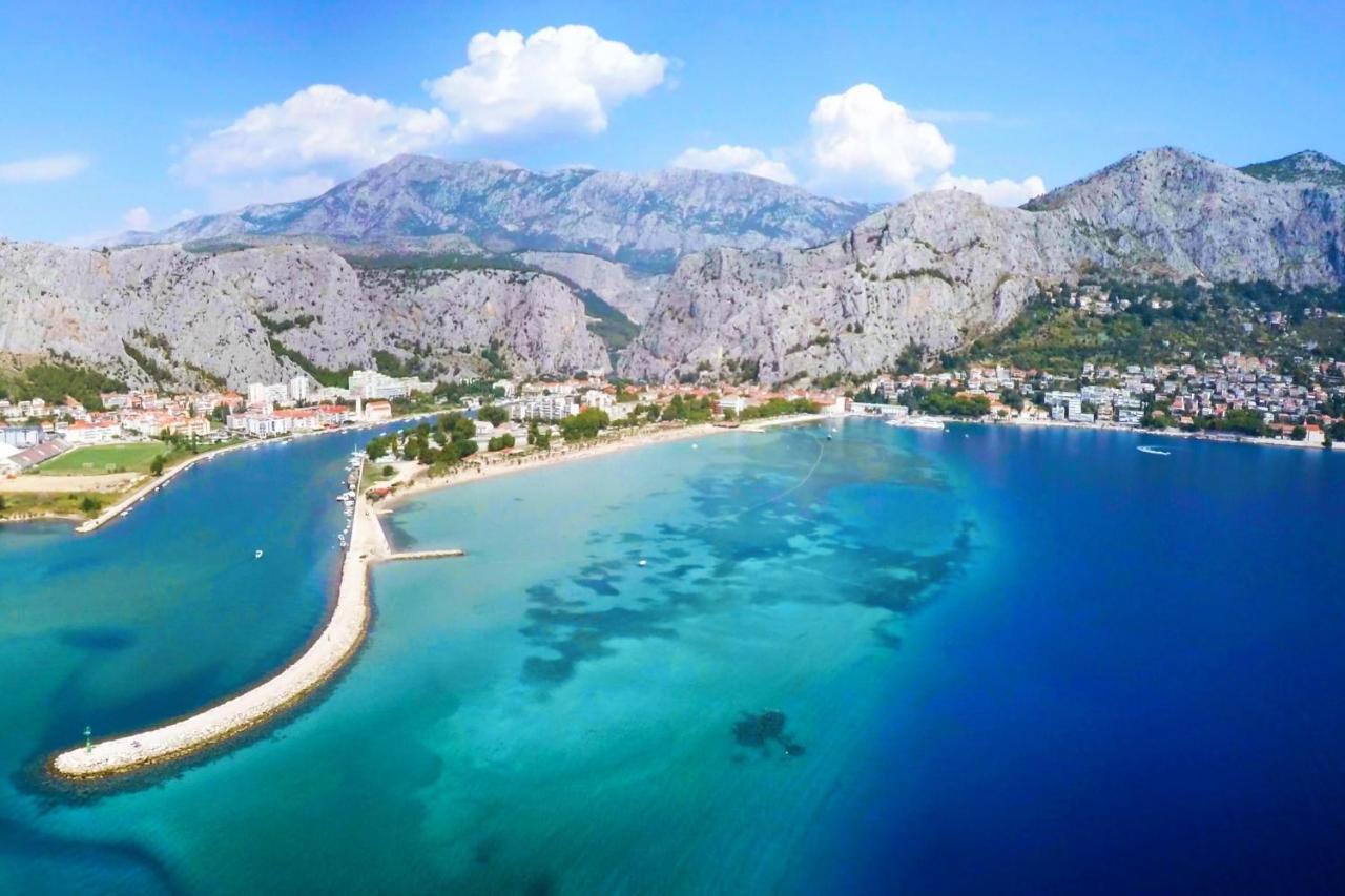 אומיס Adriatic Beach Suites מראה חיצוני תמונה