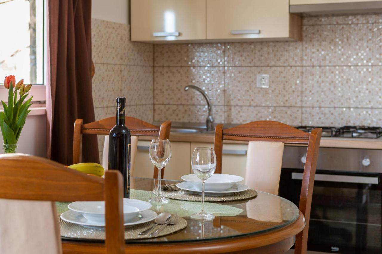 אומיס Adriatic Beach Suites מראה חיצוני תמונה