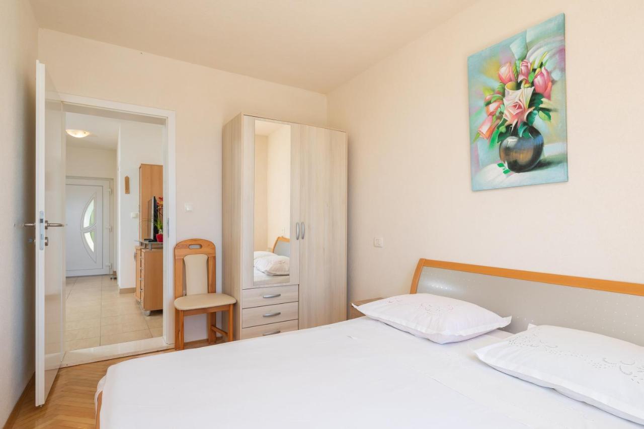 אומיס Adriatic Beach Suites מראה חיצוני תמונה